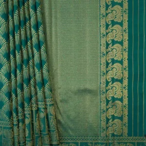 Green Dual Tone Kanchipuram Silk Saree - Image 3